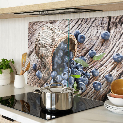 Schneidebrett glas Beeren im Korb