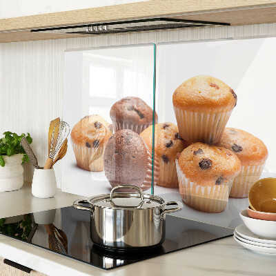 Schneidebrett Schokoladen- und Vanillemuffins