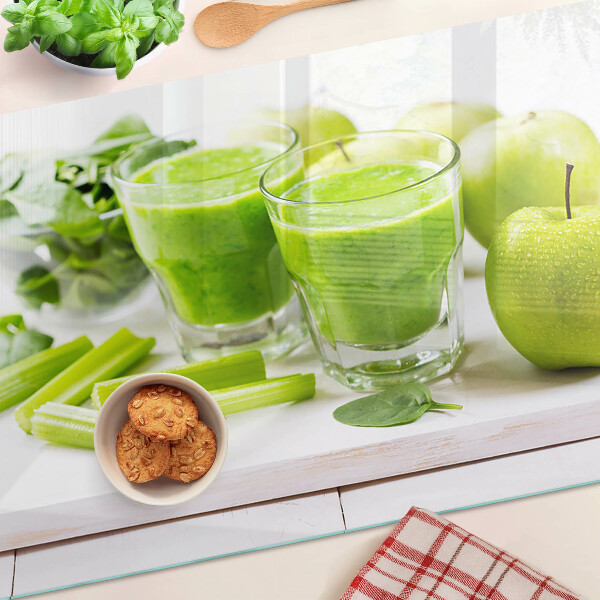 Schneidebrett Glas mit grünem Smoothie-Motiv und frischen Zutaten