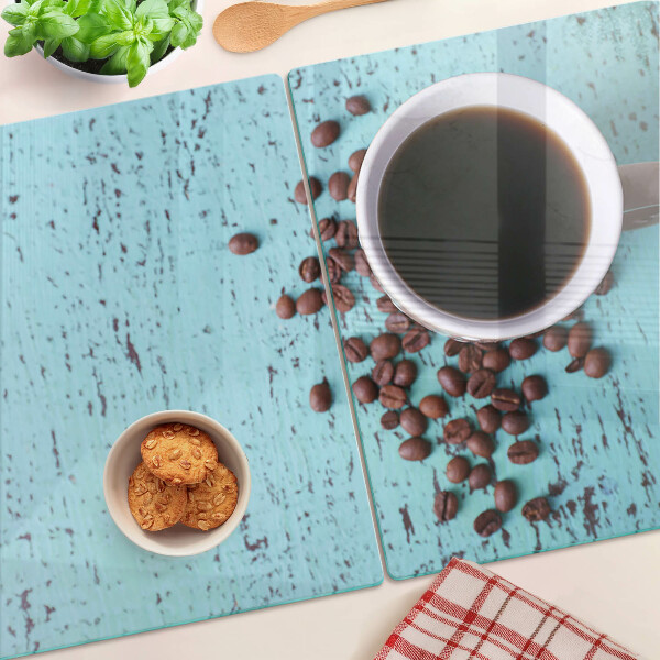 Schneidebrett glas Kaffee und Kaffeebohnen