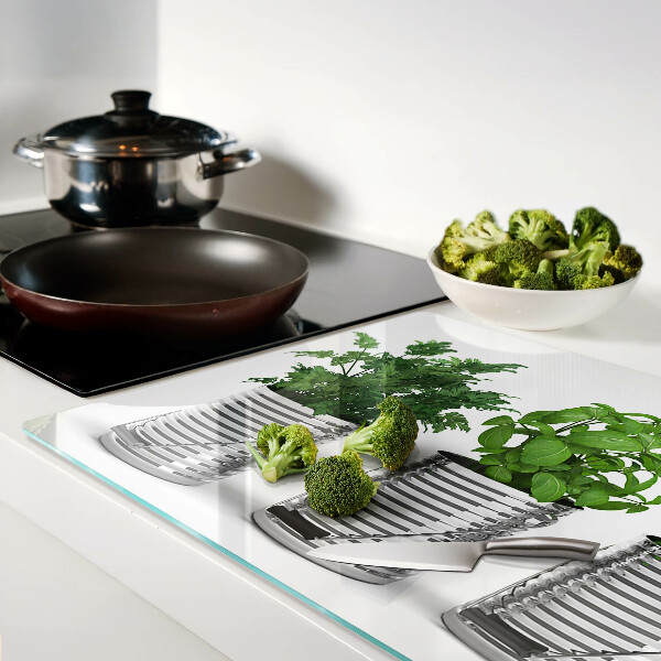 Schneidebrett Pflanzen in Metalltöpfen