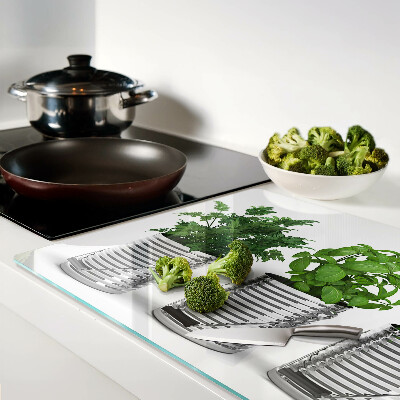 Schneidebrett Pflanzen in Metalltöpfen