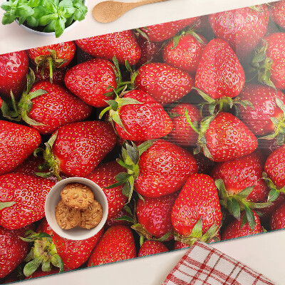 Schneidebrett mit Motiv Erdbeeren auf rotem Hintergrund