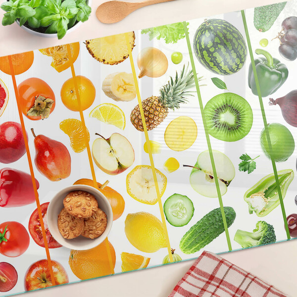 Schneidebrett Glas mit einem Motiv aus Obst und Gemüse in Regenbogenfarben