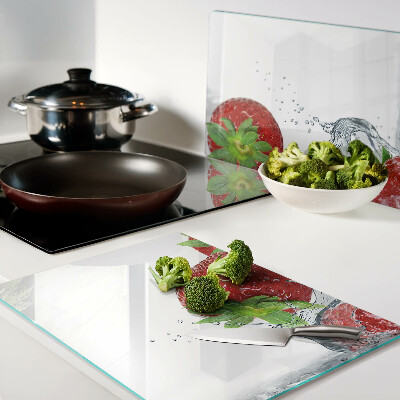 Glas-Schneidebrett mit Motiv von Erdbeeren in Wasser