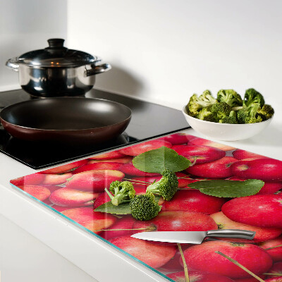 Schneidebrett mit Äpfeln in verschiedenen Farbtönen