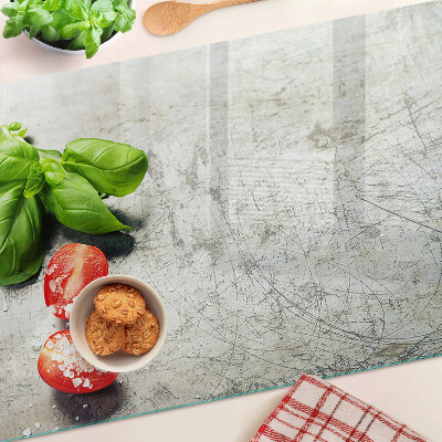 Schneidebrett glas Tomaten mit Basilikum und Salz