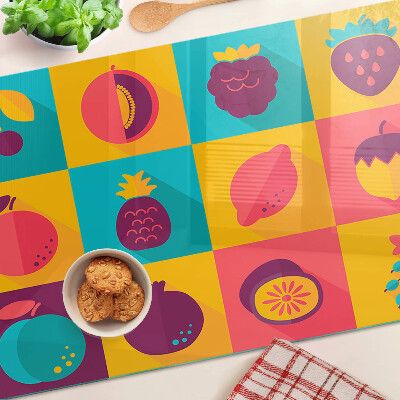 Schneidebrett mit Fruchtmotiv aus bunten Quadraten