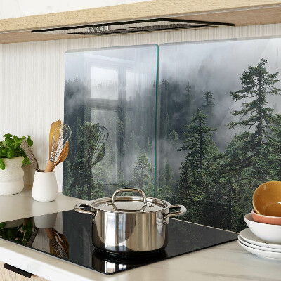 Glas-Schneidebrett mit dem Motiv „Wald in den Wolken”