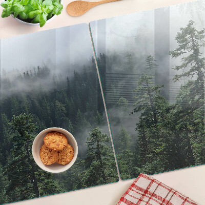 Glas schneidebrett Wald in den Wolken