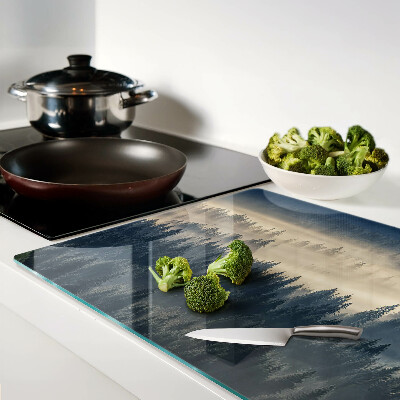 Schneidebrett Nebelige Waldlandschaft