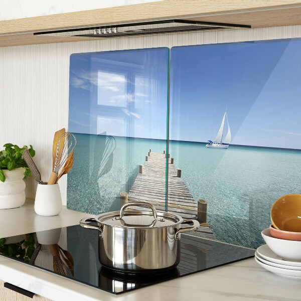 Schneidebrett Pier über dem türkisfarbenen Meer