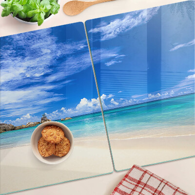 Schneidebrett Tropischer Strand mit blauem Himmel