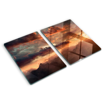 Schneidebrett Sonnenuntergang über den Bergen