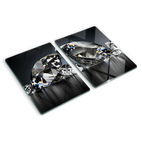 Schneidebrett Glas mit Diamanten auf schwarzem Hintergrund