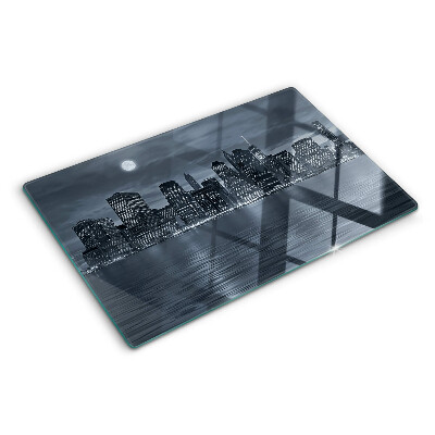 Schneidebrett Glas mit Motiv einer nächtlichen Stadtansicht
