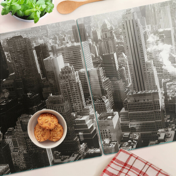 Glas schneidebrett Panorama der Stadt in Schwarz-Weiß-Tönen