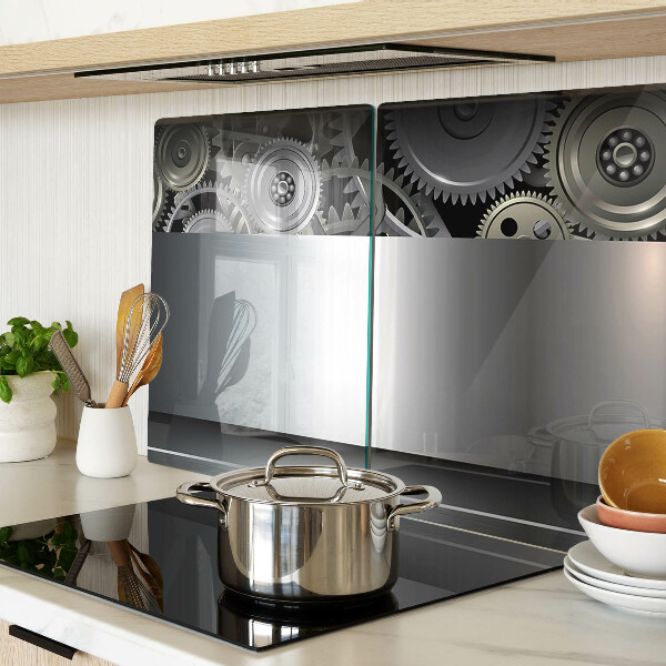 Schneidebrett mit Motiv aus mechanischen Zahnrädern und metallischer Oberfläche