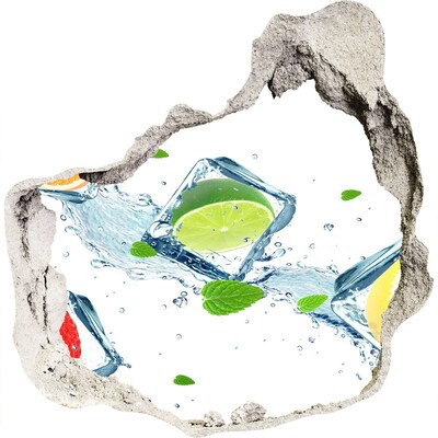 Wandfolien Loch in der Wand Ein erfrischender Cocktail in sommerlicher Atmosphäre