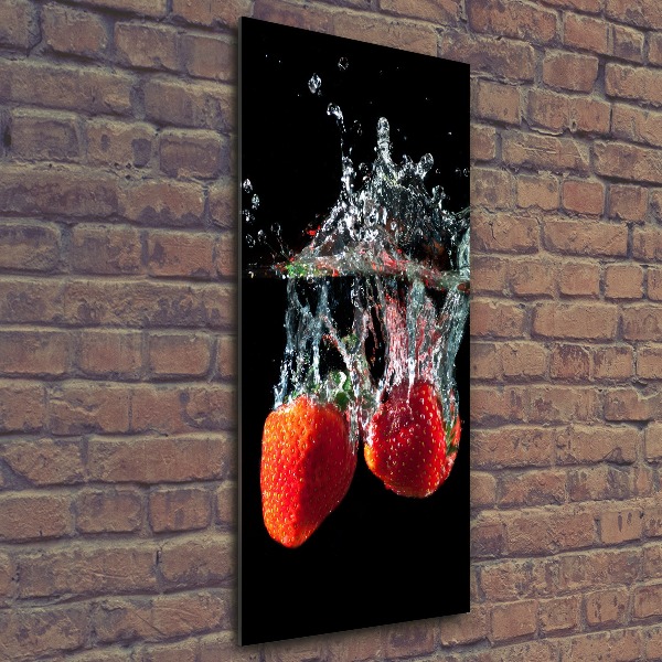 Bild auf Acrylglas vertikal Erdbeeren unter Wasser