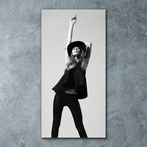 Bild auf Acrylglas vertikal Frau in Schwarz