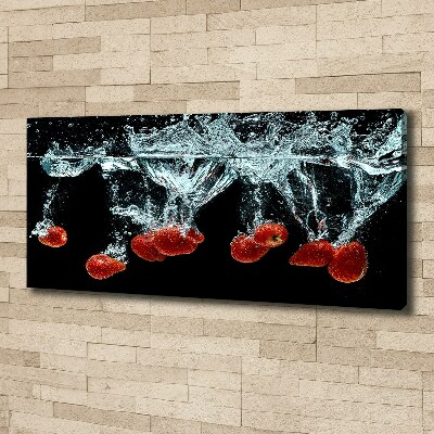 Bild auf leinwand Erdbeeren unter Wasser