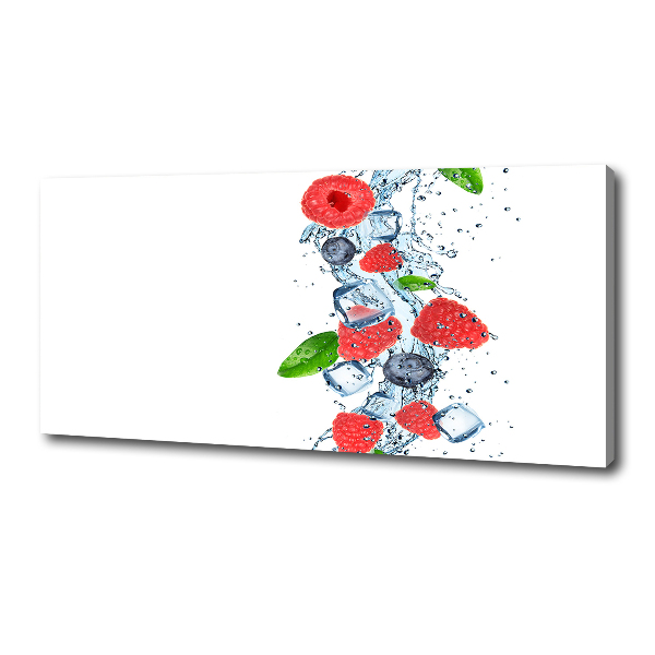 Bild auf leinwand Waldfrüchte mit Eis