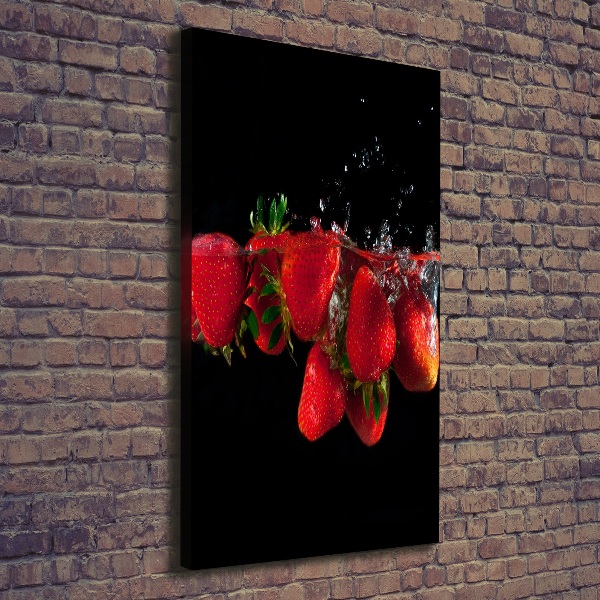 Foto auf leinwand vertikales Erdbeeren in Wasser