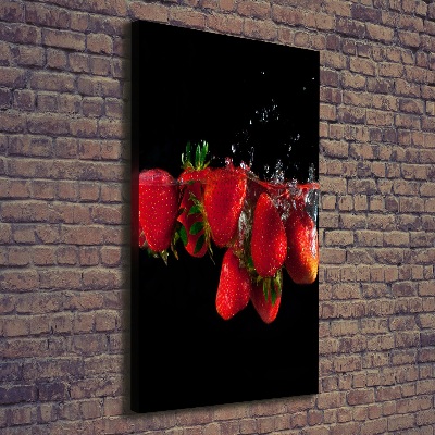 Foto auf leinwand vertikales Erdbeeren in Wasser