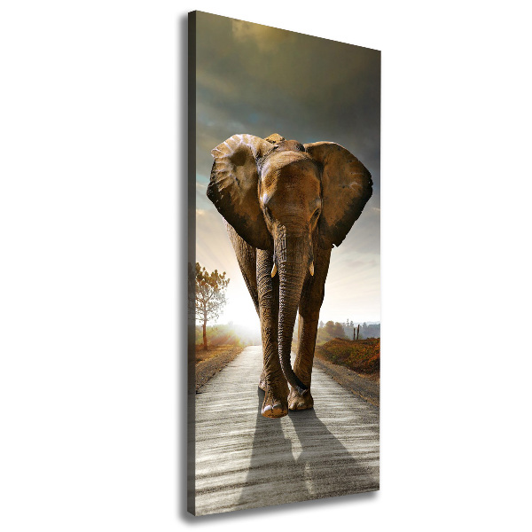 Wandbild vertikales Laufender Elefant