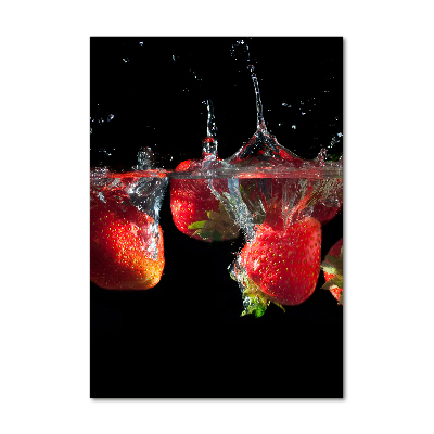 Glasbild vertikales Erdbeeren in Wasser