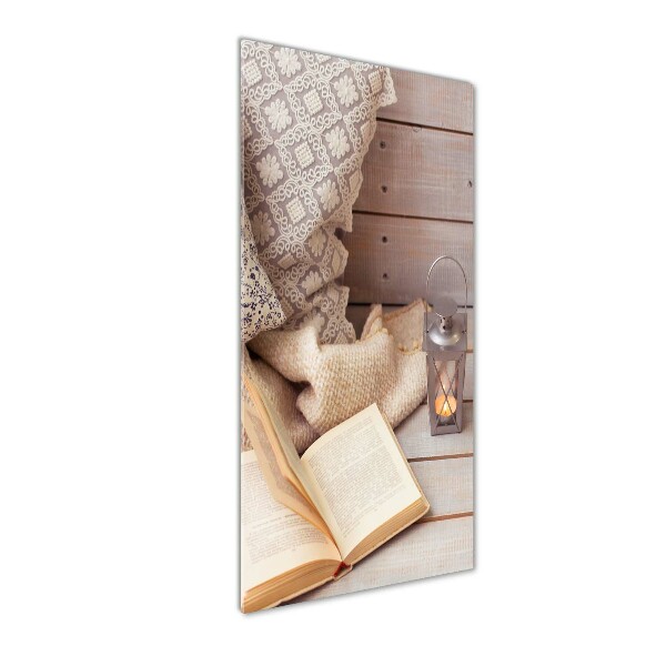 Glasbild vertikales Entspannung mit einem Buch