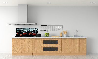 Küchen wandpaneel Erdbeeren unter Wasser