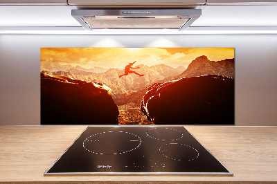 Glasrückwand für die küche Spring über den Abgrund