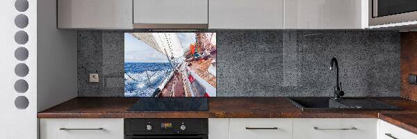 Platte für Küchenrückwand Ein Segelboot auf See