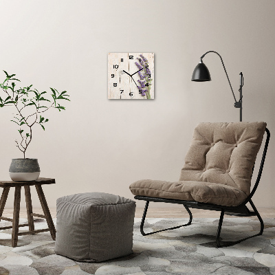 Wanduhr modern quadratisch Lavendel auf Holz