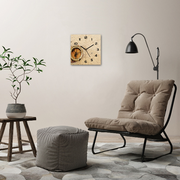 Wanduhr quadratisch Kompass auf der Karte