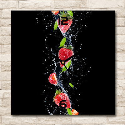Wanduhr modern quadratisch Erdbeeren und Wasser