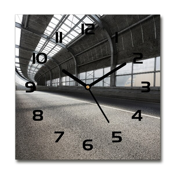 Wanduhr quadratisch Straße im Tunnel