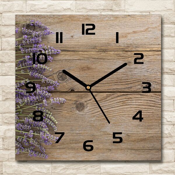 Wanduhr modern quadratisch Lavendel auf Holz
