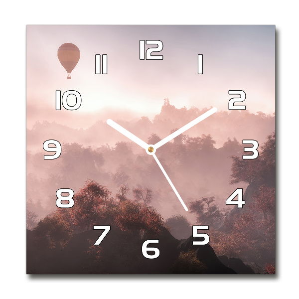 Wanduhr modern quadratisch Ballonfahrt über dem Wald