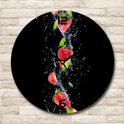 Wanduhr rund Erdbeeren und Wasser