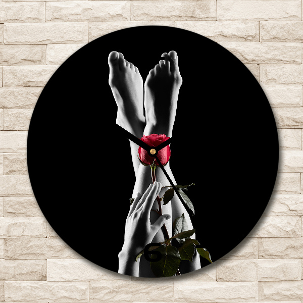 Wanduhr rund Rose und Füße