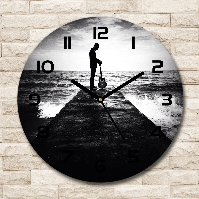 Wanduhr rund Gitarrist auf dem Pier