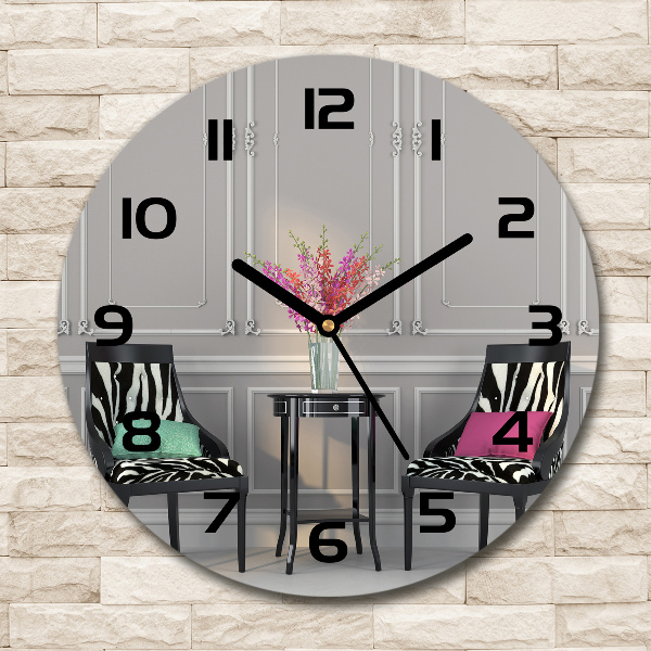 Wanduhr rund Zwei Stühle