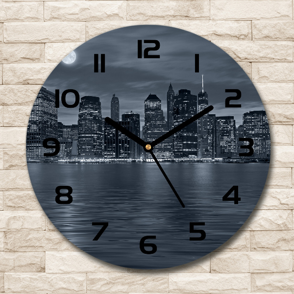 Wanduhr rund New York bei Nacht