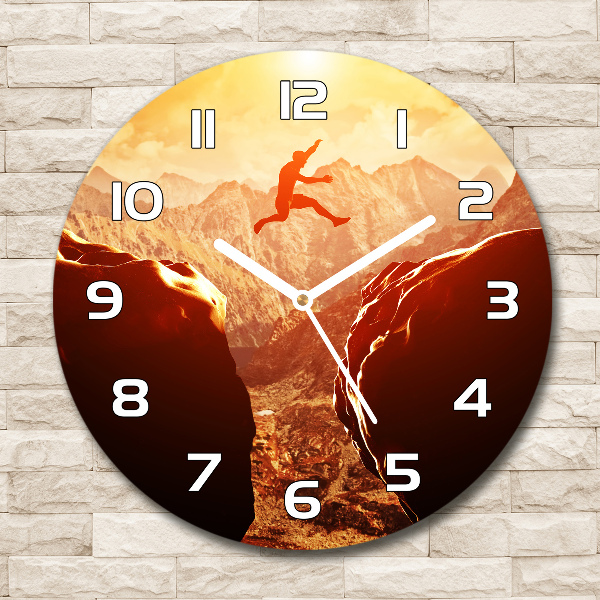 Wanduhr glas rund Spring über den Abgrund