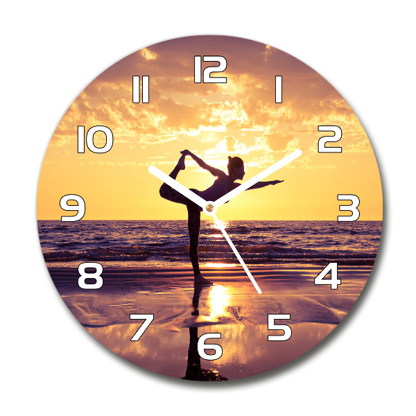Wanduhr glas rund Yoga am Strand