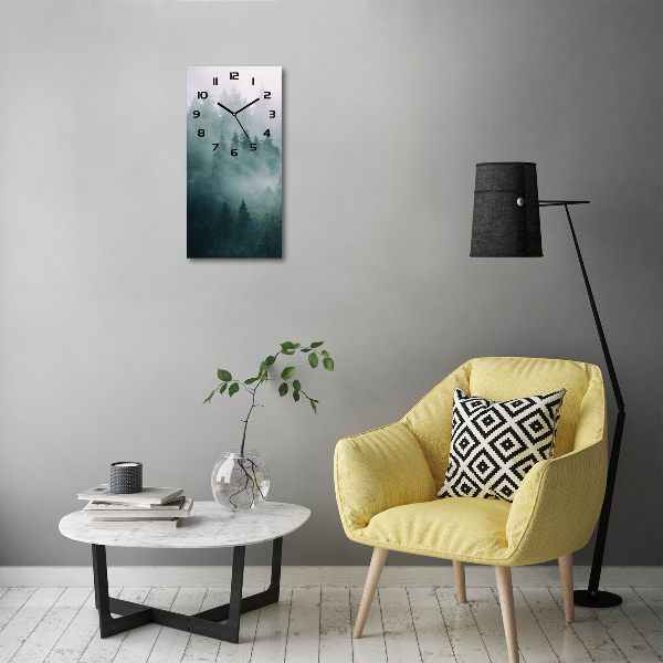 Moderne wanduhr Nebel über dem Wald