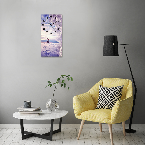 Moderne wanduhr Skifahrer